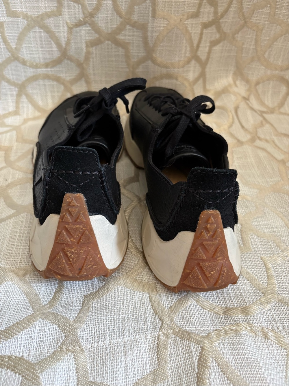 Clarks Black Leather Lace-Up Women's Sneakers - Picture 4 of 7